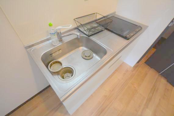 キッチン　オシャレなシステムキッチン。お料理好きには嬉しいですね。