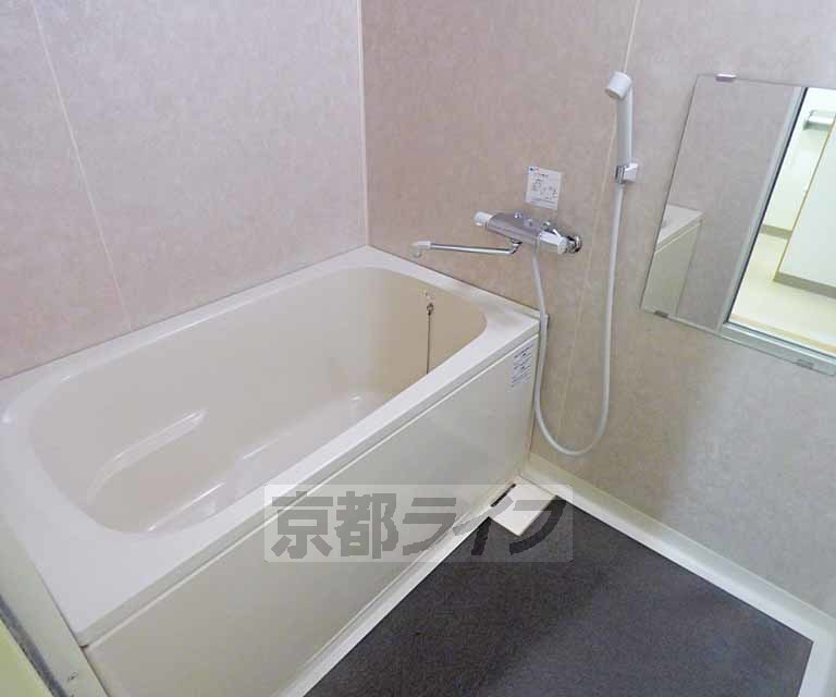 バス・シャワールーム　お風呂です。