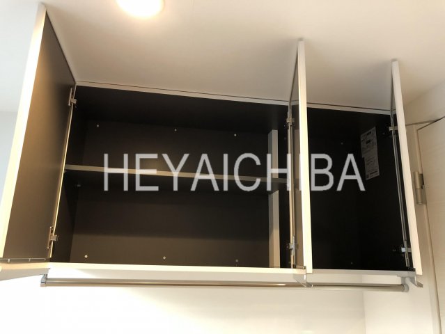 収納　上部棚・下部ハンガーパイプ