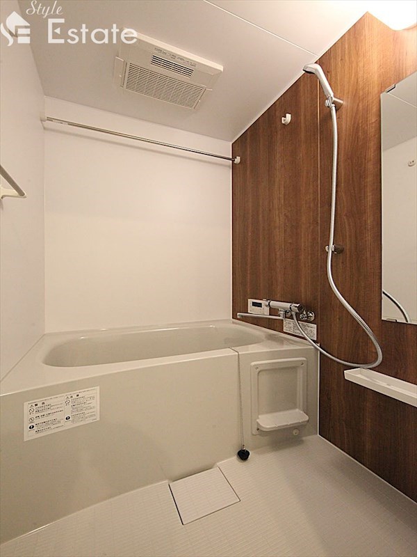 バス・シャワールーム　バスルーム