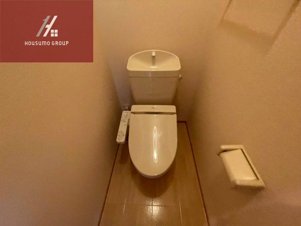 トイレ　同施工会社・同型モデルの室内です。（参考写真・イメージ写真）