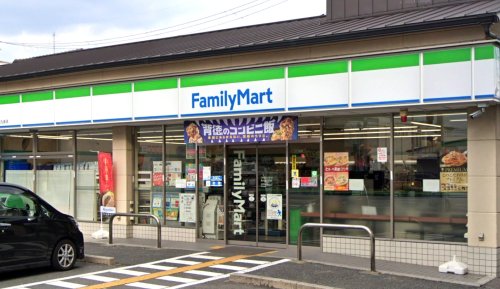 コンビニ　ファミリーマート 西大路九条店（コンビニ）まで424m