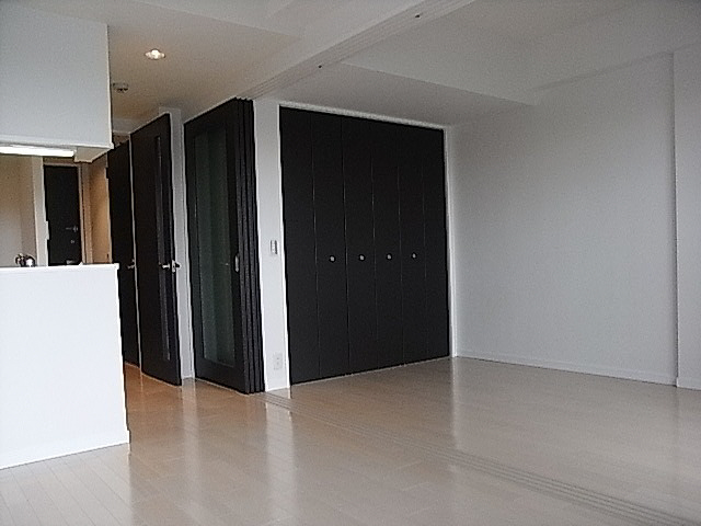 居室・リビング　写真は同マンションの別のお部屋のものです