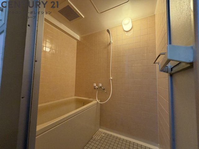 バス・シャワールーム　追い炊き機能付きバスでおすすめ！