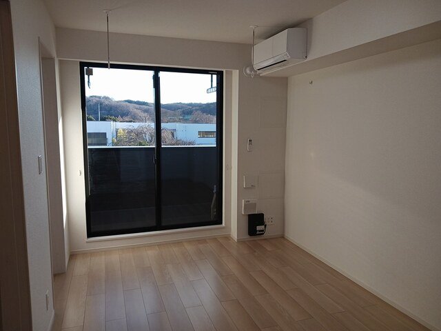 居室・リビング　こちらの居間で趣味の時間をお楽しみください