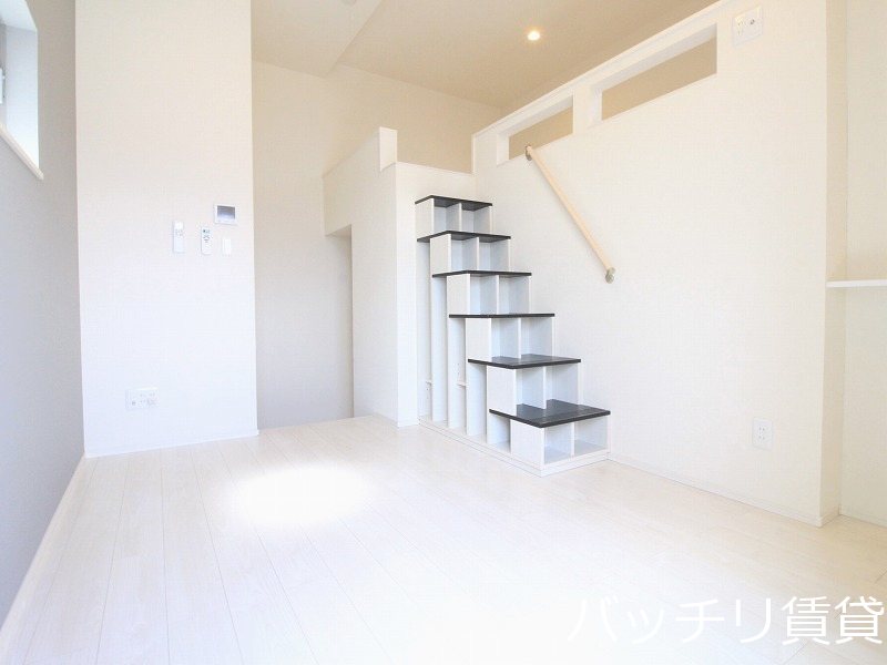 居室・リビング　画像は、同型タイプの為、現状を優先いたします。