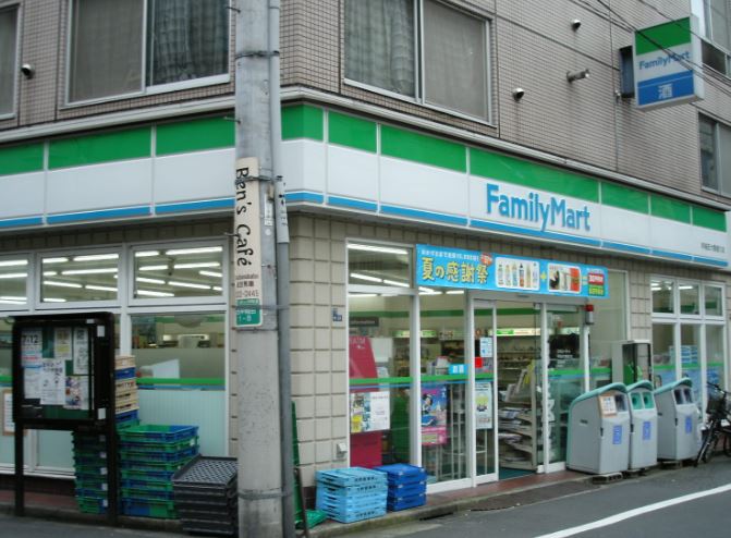 コンビニ　ファミリーマート 早稲田大隈通り店（コンビニ）まで253m
