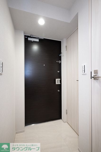 玄関　※写真は同タイプ住戸です。