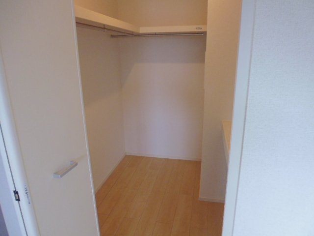 収納　ウォークインクローゼット