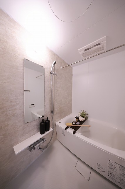 バス・シャワールーム　バス※別部屋参考写真