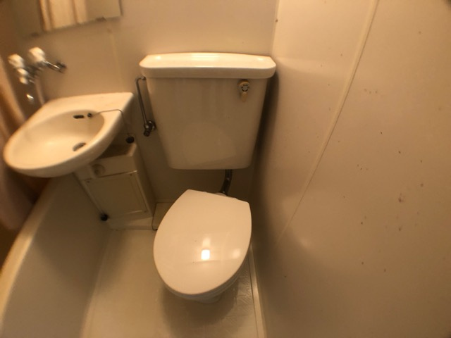 トイレ　浴室内にトイレがあります☆