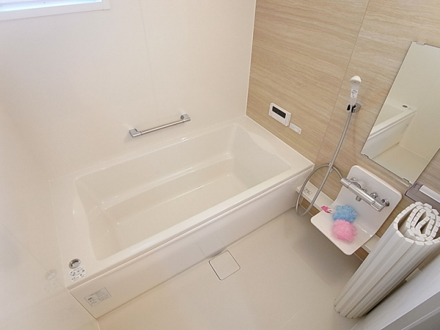 バス・シャワールーム　追焚、浴室乾燥完備のバスルーム