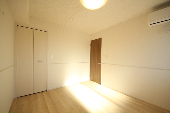 その他部屋・スペース　こちらのリビングで趣味の時間をお楽しみください