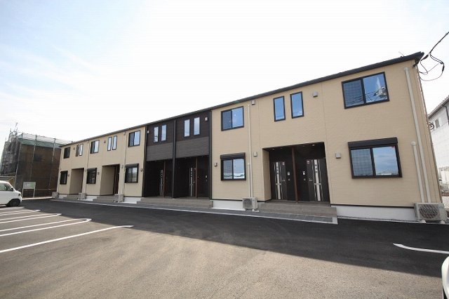 建物外観　落ち着いた雰囲気の外観です