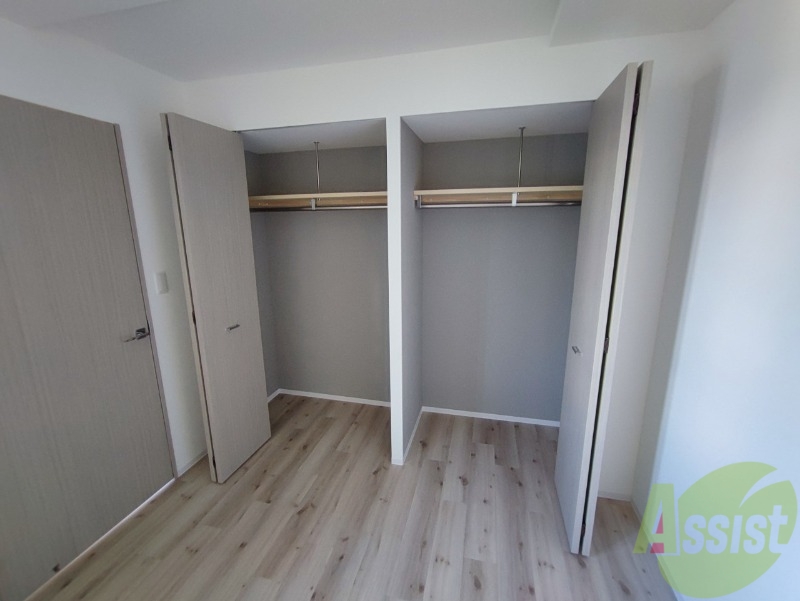 収納　寝室の収納です。部屋がすっきり片付きます。