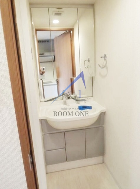 洗面設備　洗面台です。