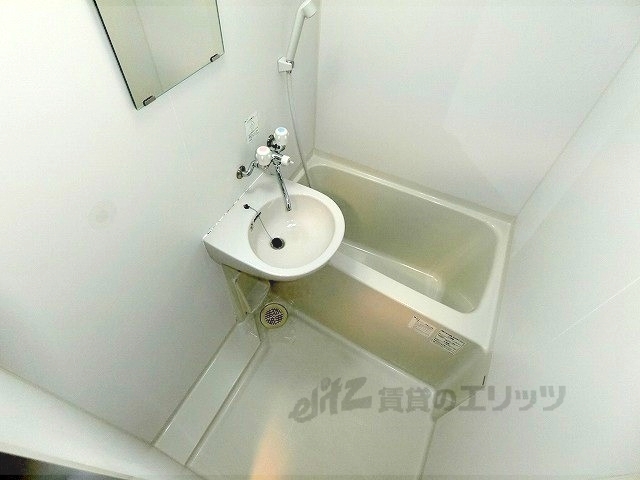 バス・シャワールーム　バス