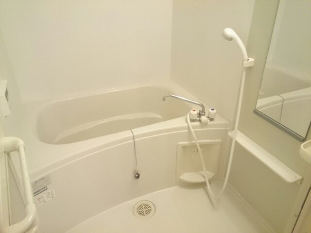 バス・シャワールーム　きれいなお風呂です