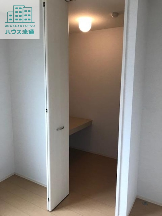 収納　※別号室の写真です