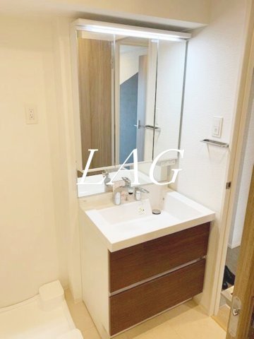 洗面設備　洗面台です。