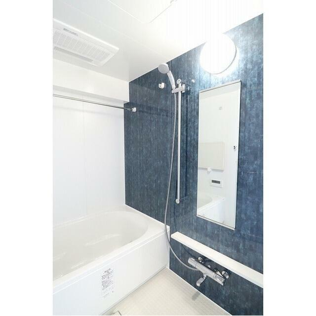 バス・シャワールーム　※別部屋の参考写真です。