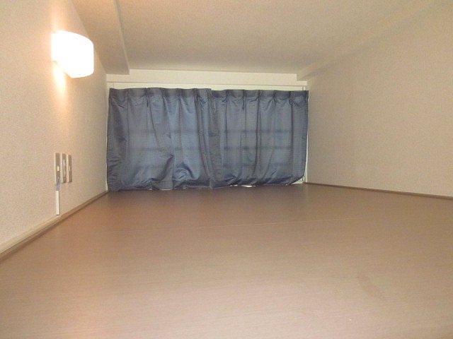 その他設備　奥行きのあるロフトスペースです