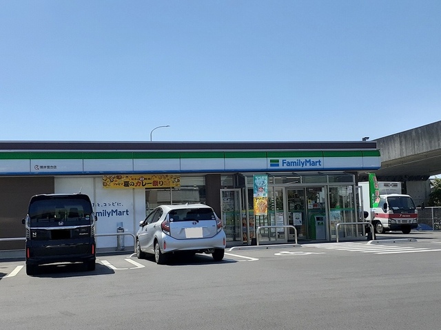 コンビニ　ファミリーマート富合店（コンビニ）まで270m