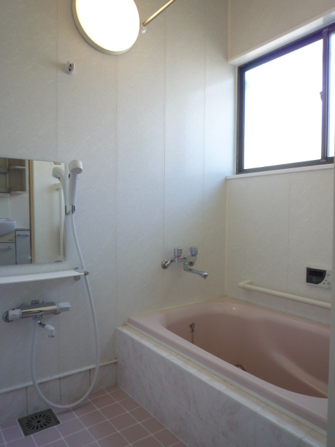 バス・シャワールーム　浴室乾燥機と追焚付！