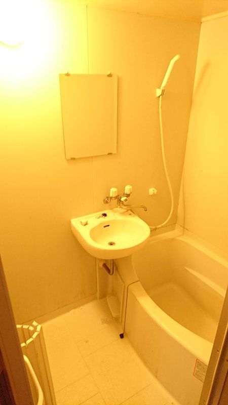 バス・シャワールーム　ツヴァイモースト　北区王子５