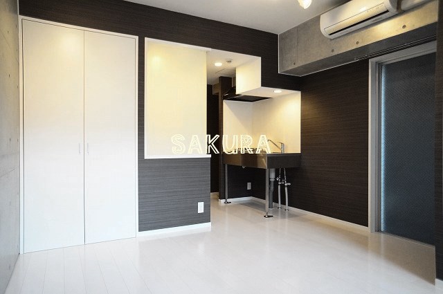 居室・リビング　使いやすい形の為、レイアウトを楽しめます♪ さい♪