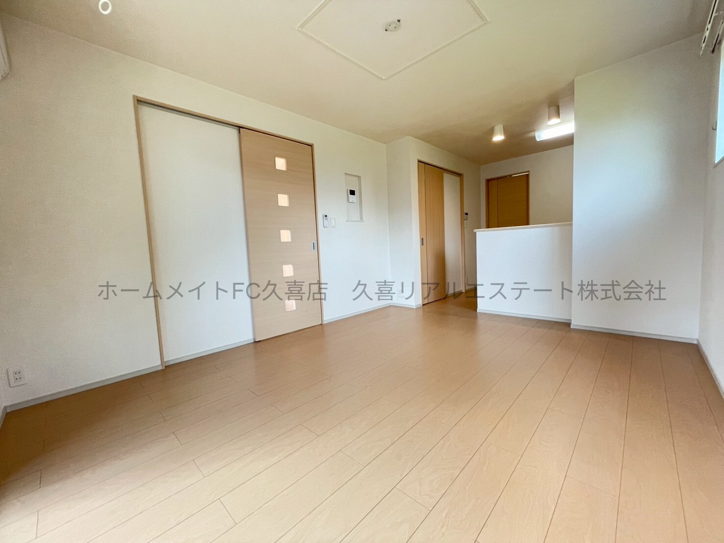 居室・リビング　同建物別号室