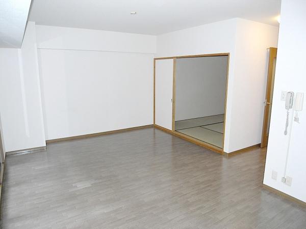 居室・リビング　内装