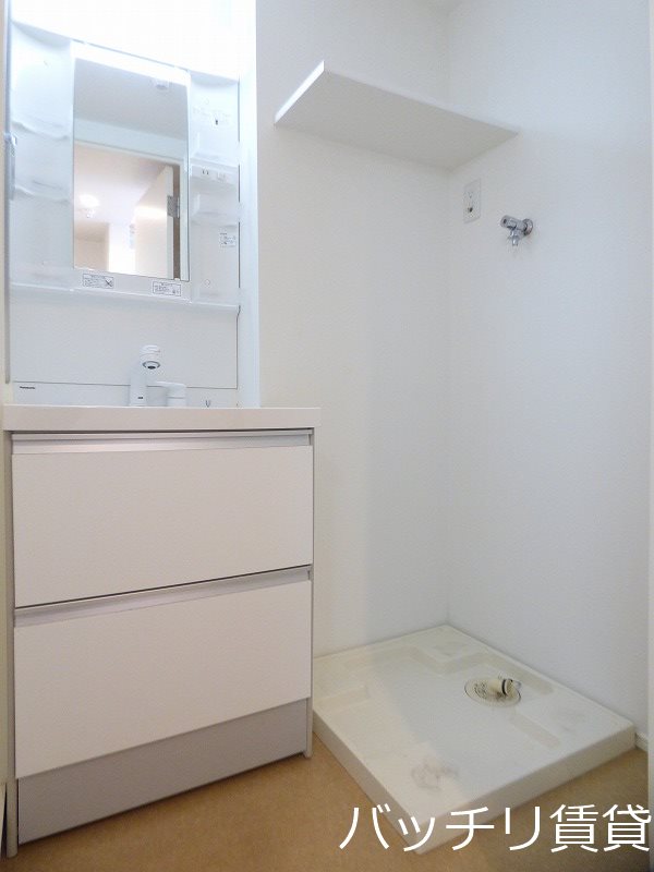 洗面設備　同型タイプの為、現状を優先いたします