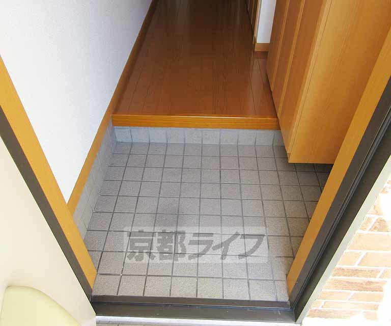 玄関　広めです。