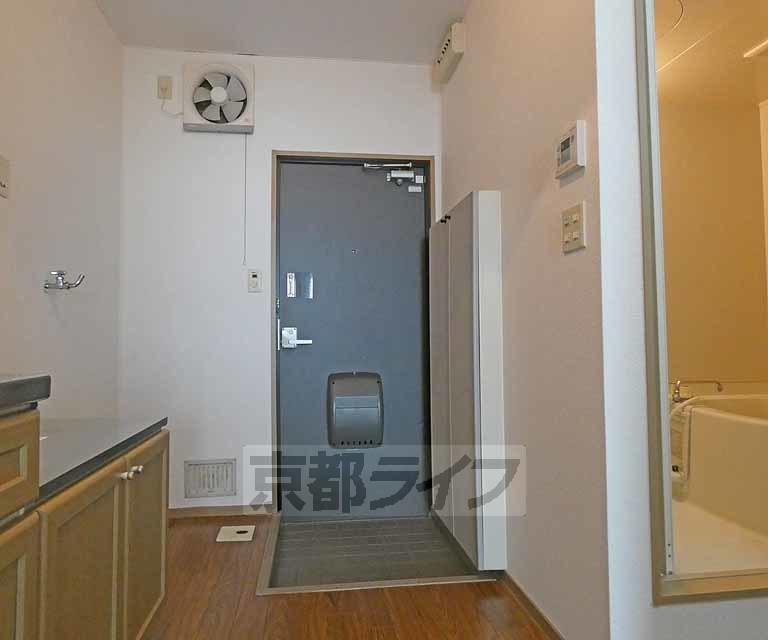 玄関　広めの玄関です。