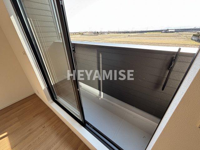 バルコニー　※室内画像は別号室のもの