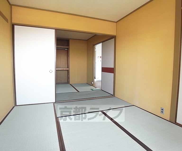 居室・リビング　明るい和室です。