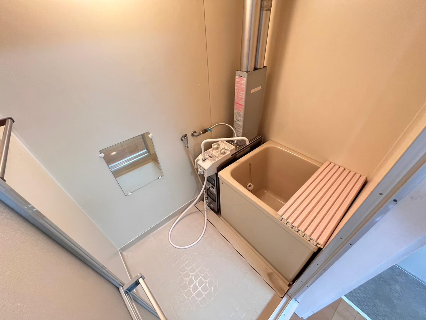 バス・シャワールーム　バス