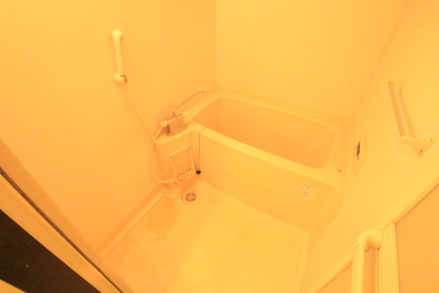 バス・シャワールーム　※別室の参考写真の為、現況優先です。