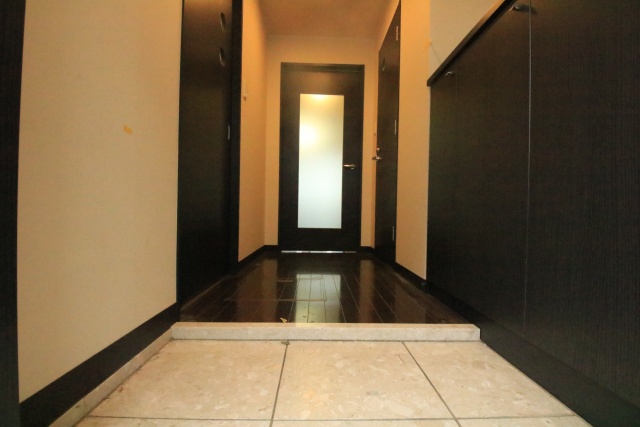 玄関　※別室の参考写真の為、現況優先です。