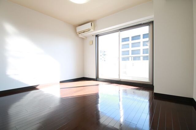 居室・リビング　※別室の参考写真の為、現況優先です。