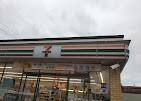 コンビニ　セブンイレブン富士市下横割店（コンビニ）まで435m