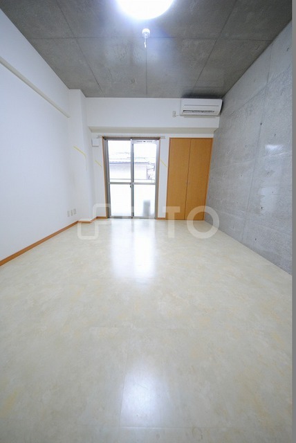 居室・リビング　写真は２０３号室