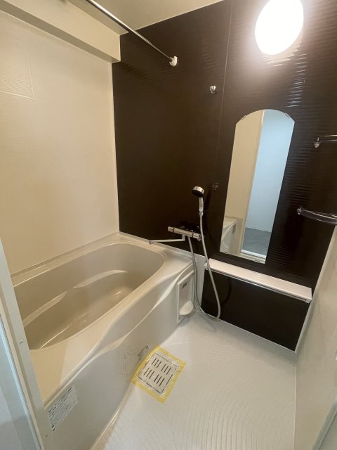 バス・シャワールーム　同物件別号室のものです。