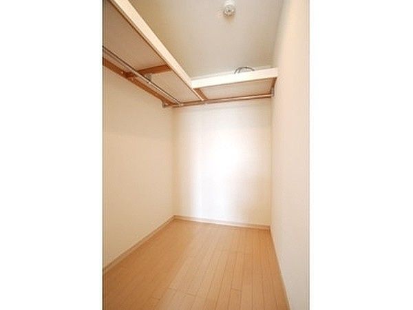 収納　写真は同タイプ住居です