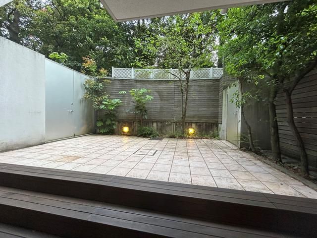 バルコニー　落ち着いた時間を過ごせるバルコニーです