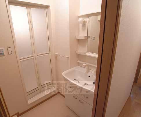 洗面設備　シャンプードレッサーが導入されています。