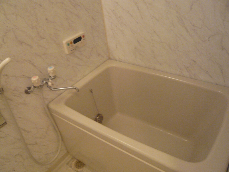 バス・シャワールーム　追い焚きバス