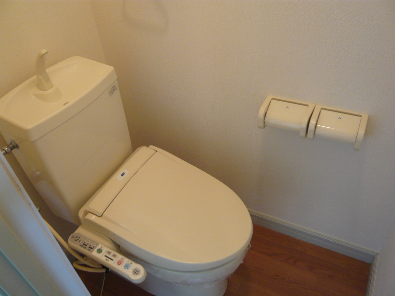 トイレ　温水洗浄便座