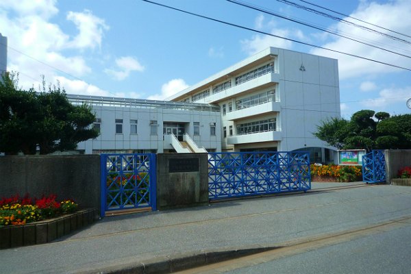 中学校　四街道北中学校（中学校）まで1300m